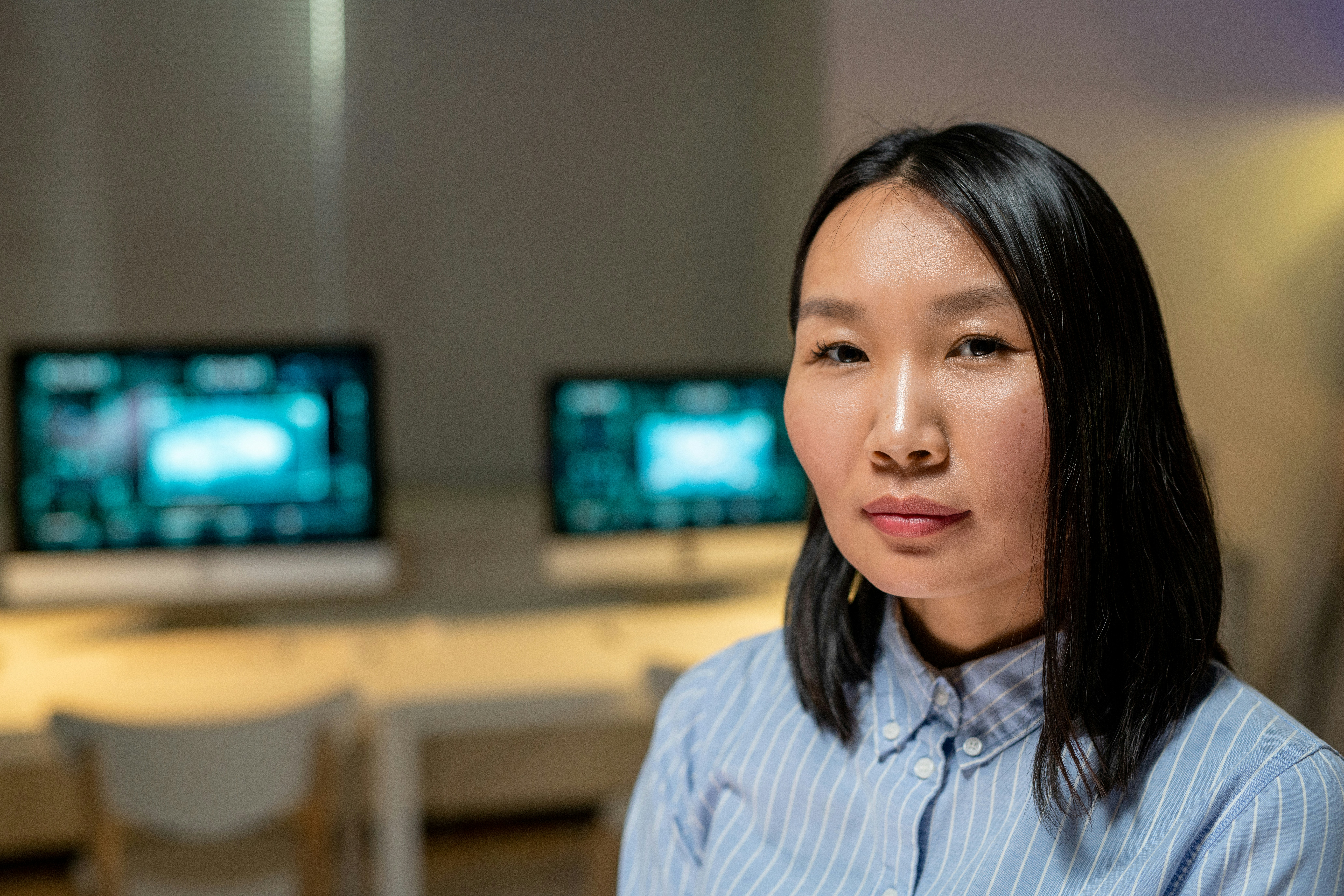 Identity between two cultures can impact your mental health in complex ways. Learn how belonging, cultural pressure, and bicultural experiences shape anxiety, identity, and connection.